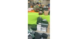 «التجارة»: ضبط 800 قطعة مقلدة في سوق الجمعة وإحالتها للنيابة