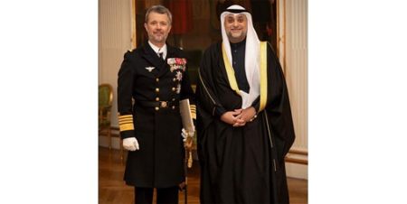 سفيرنا لدى السويد يقدم أوراق اعتماده إلى ملك الدنمارك سفيراً غير مقيم