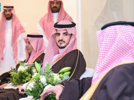 محافظ الطائف يشارك الأيتام وذوي الإعاقة والعمالة إفطارهم – أخبار السعودية