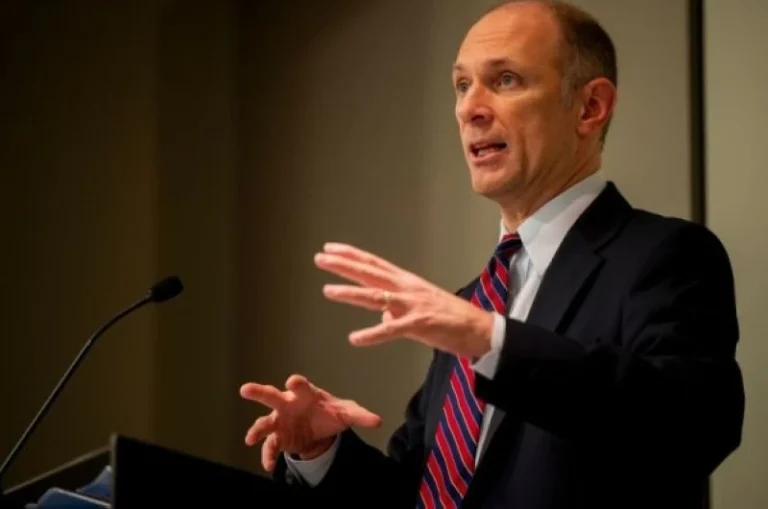 رئيس «احتياطي شيكاغو»: خفض الفائدة غير مناسب.. معدل التضخم ليس جيداً – أخبار السعودية