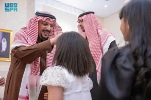 أمير القصيم يشارك أبناءه الأيتام مأدبة الإفطار – أخبار السعودية