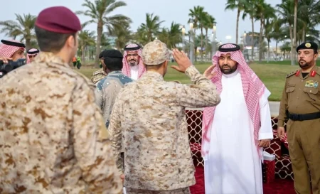 أمير جازان ونائبه يشاركان قادة ومنسوبي القطاعات الأمنية إفطارهم الرمضاني في الميدان – أخبار السعودية