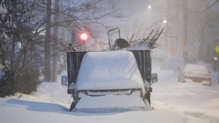 طوارئ في نيويورك وولايات أمريكية أخرى بسبب عاصفة ثلجية