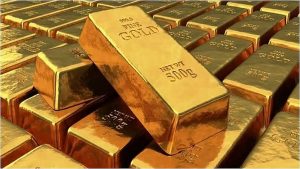 أسعار الذهب تتراجع 1.5% والفضة ترتفع 1.6%