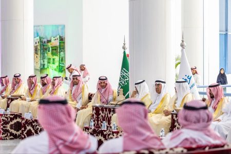 وزير السياحة يقف على استعدادات القطاع في مكة لاستقبال ضيوف الرحمن