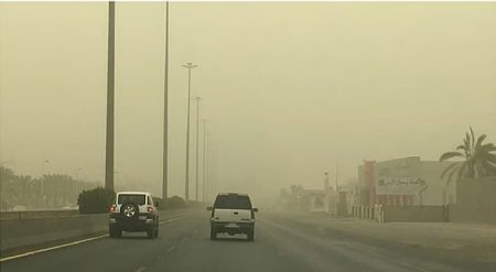 الأرصاد عن طقس الأحد: انخفاض درجات الحرارة ورياح مثيرة للأتربة على عدة مناطق