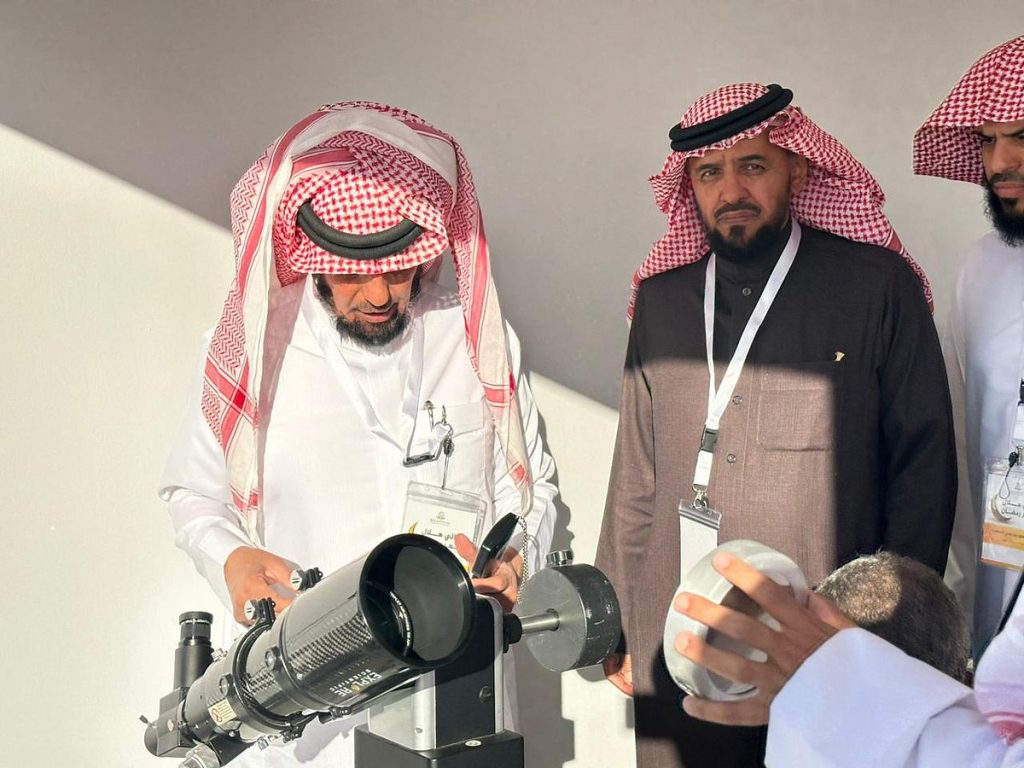 استعدادات مكثفة في مرصد سدير لرؤية هلال شهر رمضان