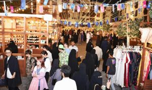 أسواق جدة تستقطب الزوار والمتسوقين في ليالي رمضان