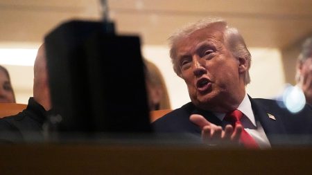 أرشيفه فضحه.. ترامب حذر في 2012 من استغلال أوباما “ورقة إيران” لأغراض انتخابية فماذا فعل هو في 2026؟