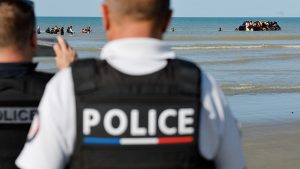 انهيار وشيك لاتفاق لندن-باريس الحدودي: خلاف على الاعتراضات ومخاوف ارتفاع وفيات المهاجرين