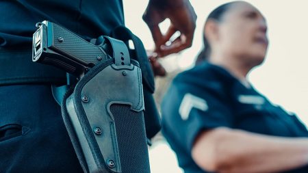 اعتقال شرطي فرنسي سابق في البرتغال بشبهة قتل امرأتين ودفن جثتيهما