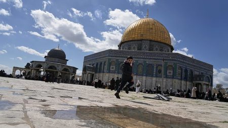 إسرائيل تغلق الأقصى لليوم الثالث مع توسيع القيود الأمنية تزامنًا مع الحرب على إيران