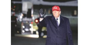 ترامب يُطالب الحرس الثوري والجيش الإيراني والشرطة بإلقاء السلاح أو مواجهة الموت