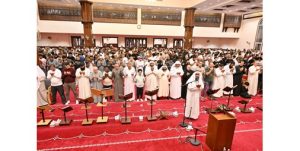 إحياء آخر ليالي رمضان.. آمال بالقبول