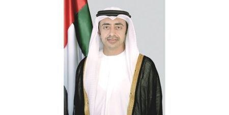 عبدالله بن زايد: تضامن كامل مع الكويت في كل ما تتخذه من إجراءات لحماية أمنها وسيادتها