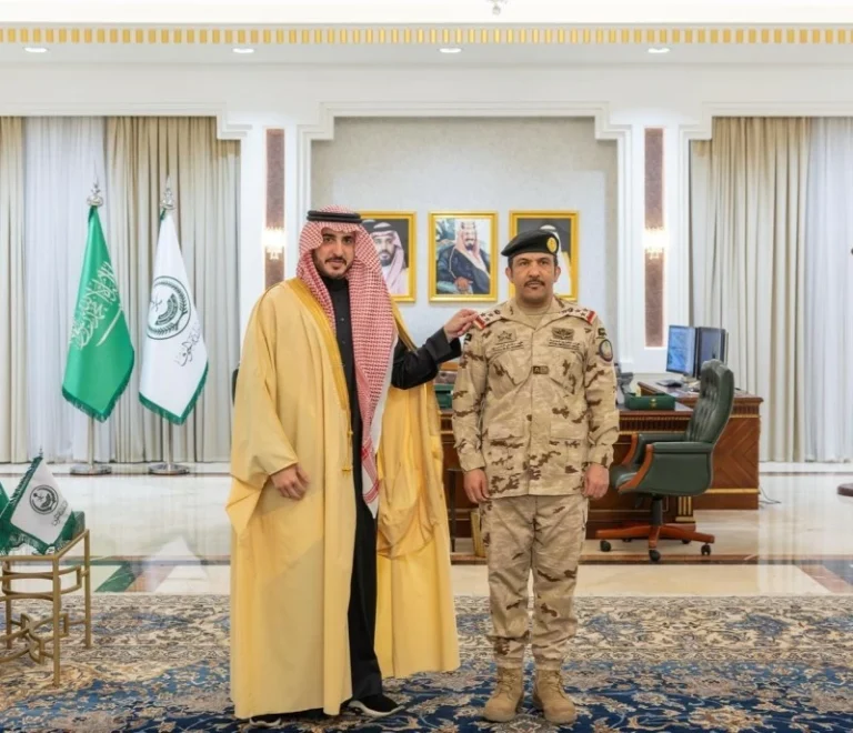 أمير الجوف يقلّد الشمري رتبته الجديدة – أخبار السعودية