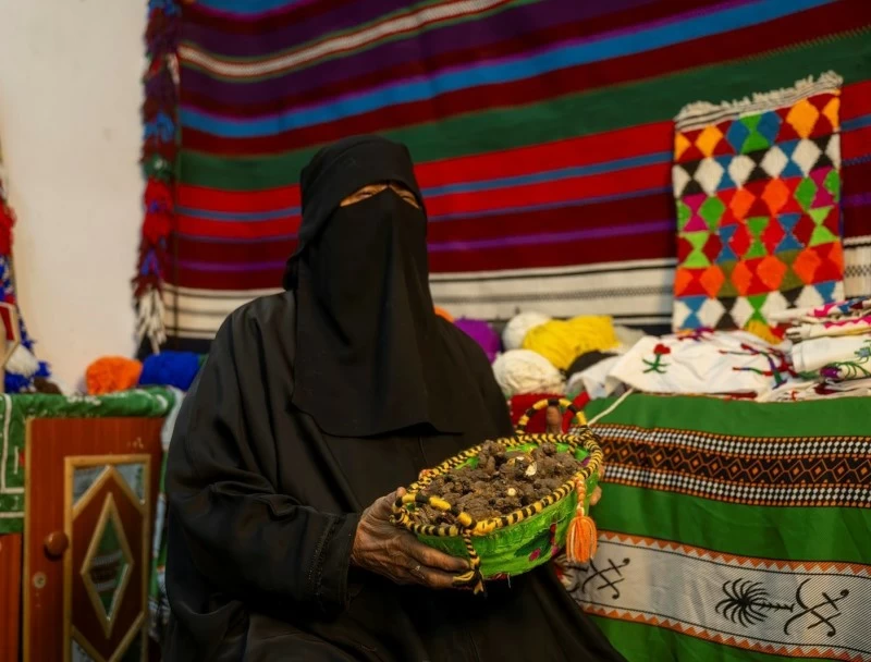 «أم سليمان» تروي ملامح رمضان والعيد قديماً في الجوف – أخبار السعودية