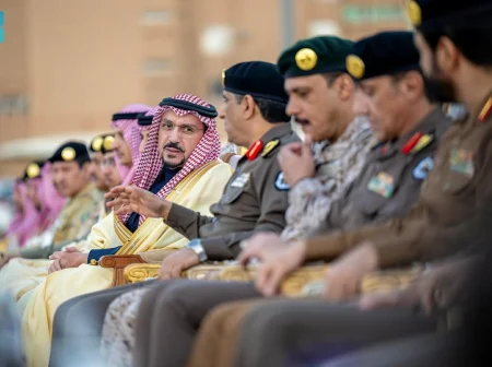 أمير القصيم يشارك رجال الأمن الإفطار ويشيد بجهودهم – أخبار السعودية