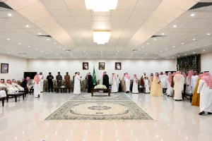 محافظ الجبيل يشارك الأهالي فرحة العيد ويطمئن على المرضى – أخبار السعودية