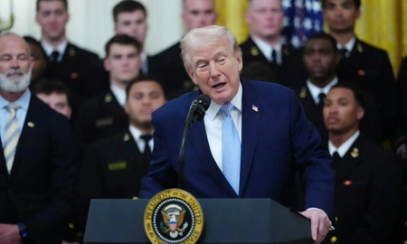 ترمب يهدد بشن تدمير كامل لإيران بسبب أزمة مضيق هرمز