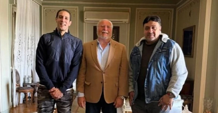 تزامناً مع ذكرى رحيله.. الملك أحمد فؤاد الثاني يزور منزل العندليب الأسمر – أخبار السعودية