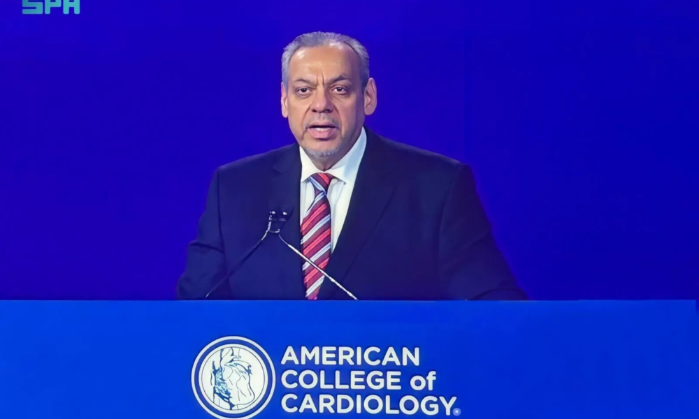 الدكتور زهير الهليس ينال جائزة الإنجاز مدى الحياة