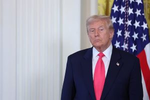 ترامب: أمريكا تدرس إنهاء العملية العسكرية ضد إيران تدريجيا