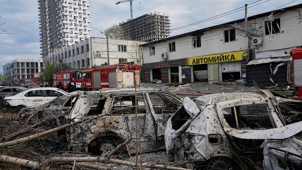فيديو. أوكرانيا: ضربات روسية تستهدف حي بوديلسكي في كييف
