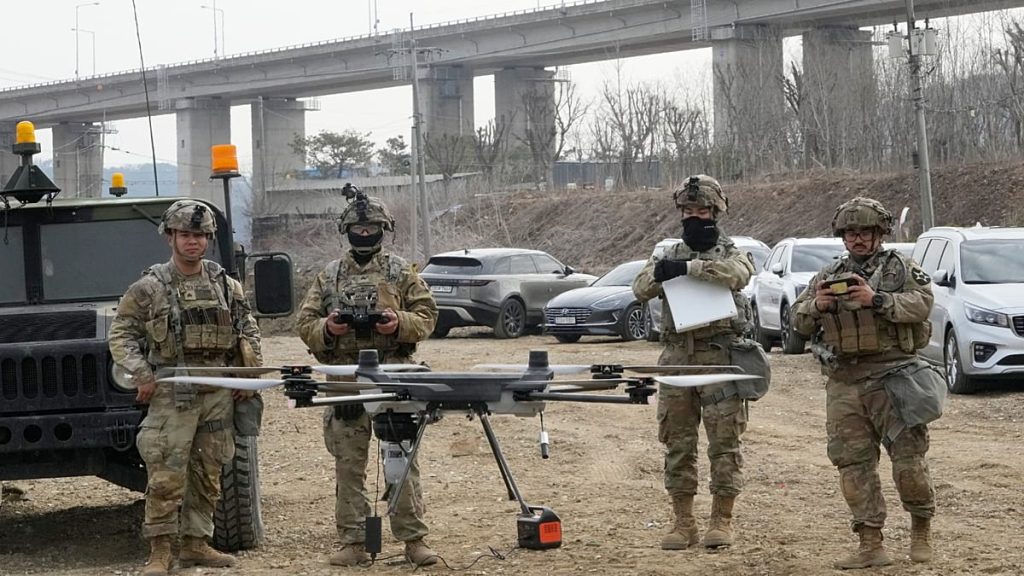 “تكنولوجيا خفية وأنظمة مشفّرة”.. كيف أنقذت واشنطن الطيار الأمريكي من عمق إيران؟