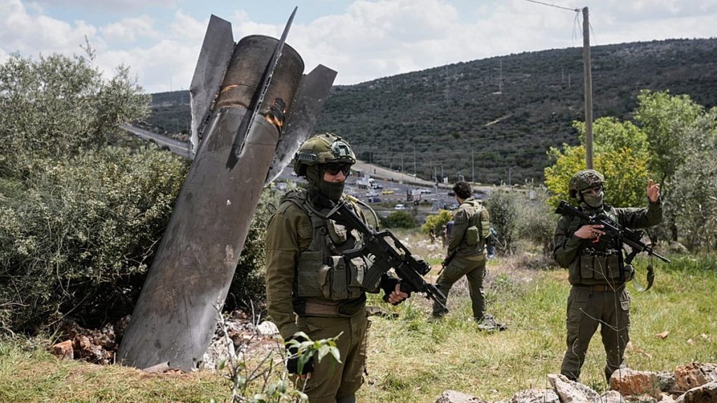 من اغتيال خامنئي إلى “مطاردة” الصواريخ.. قائد قاعدة إسرائيلية يكشف خفايا الحرب ضدّ إيران