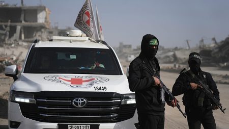 لقاء مباشر بين حماس والولايات المتحدة.. وخطة نزع السلاح تختبر مستقبل اتفاق غزة