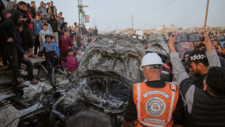 غزة: قتلى جدد وخلاف حول عدد شاحنات المساعدات الداخلة إلى القطاع