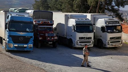 بعد تهديد إسرائيل بقصف معبر المصنع الحدودي.. اتصالات بيروت ودمشق مع واشنطن “تجمّد” الضربة