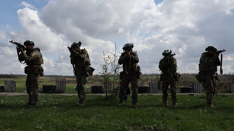 موسكو تسلّم كييف رفات ألف جندي أوكراني مقابل 41 جثة روسية