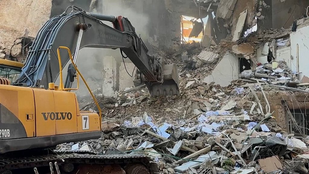 فيديو. غارات إسرائيلية على بيروت تقتل ما لا يقل عن ١٨٢ وتصيب المئات