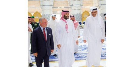 ولي العهد السعودي وملك الأردن وأمير قطر يؤكدون أن استمرار الهجمات الإيرانية الآثمة على دول «التعاون» والأردن تصعيد خطير