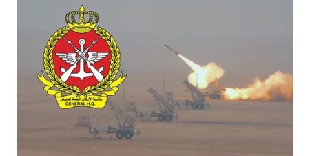 الدفاعات الجوية الكويتية تتصدى حالياً لهجمات صاروخية وطائرات مسيرة معادية