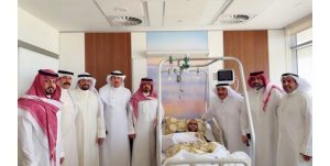 السفير السعودي: زيارة منتسبي السفارة لمصابي القوات المسلحة تجسّد عمق العلاقات الأخوية بين البلدين