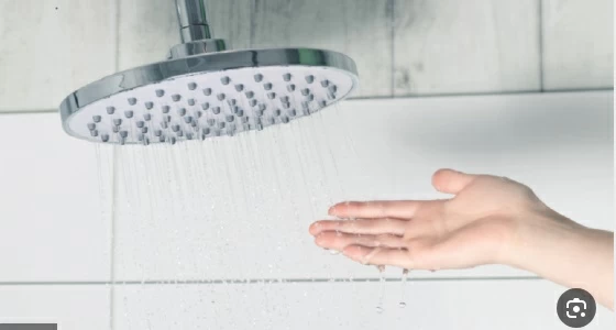 «قللوا الاستحمام وشحن الهواتف».. دولة تطالب مواطنيها بترشيد الطاقة – أخبار السعودية