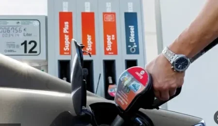 ما الدولة صاحبة أغلى لتر بنزين في العالم ؟ – أخبار السعودية