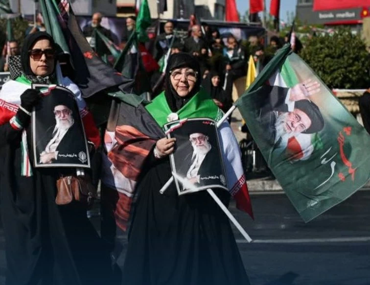 إحياء أربعين خامنئي: هل يظهر مجتبى خامنئي لإمامة المصلين؟