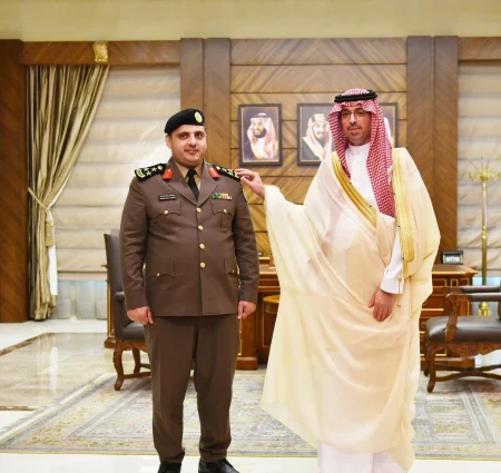 محافظ جدة يقلد مدير إدارة مكافحة المخدرات رتبته الجديدة – أخبار السعودية
