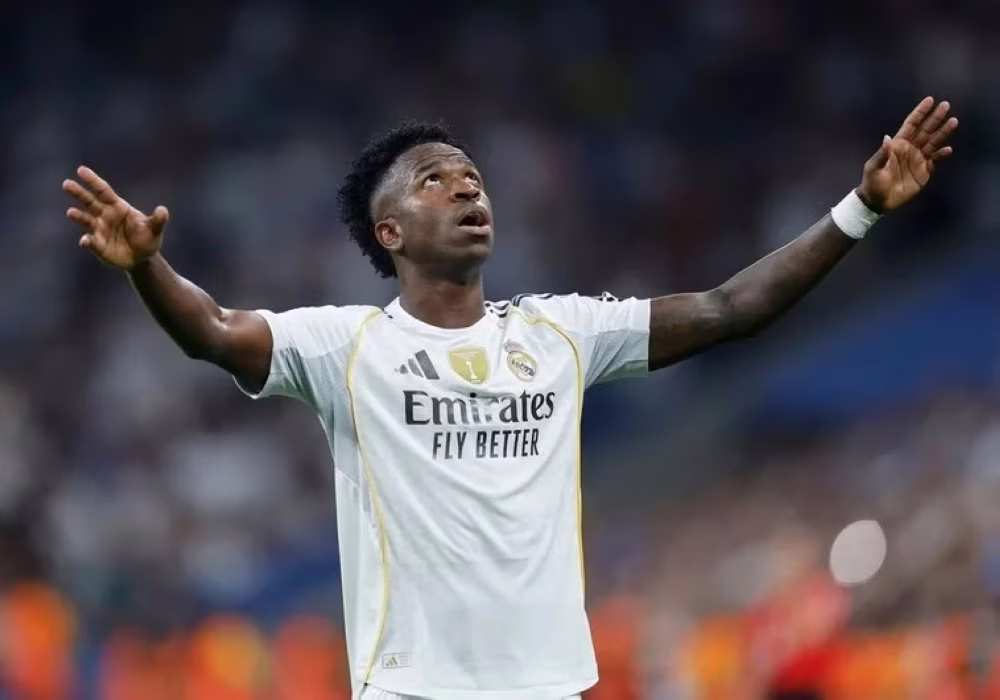 تفاصيل أزمة فينيسيوس وألونسو في ريال مدريد | أخبار الرياضة