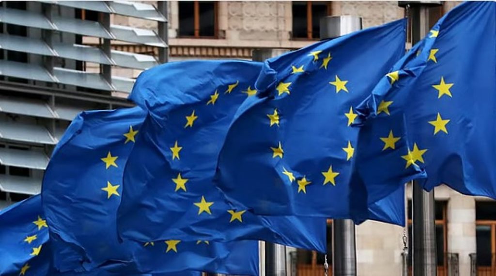 350 مسؤولا أوروبيًا سابقًا يطالبون بتعليق اتفاقية الشراكة بين الاتحاد الأوروبي وإسرائيل