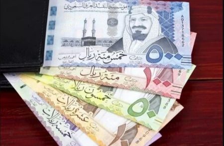 سعر الريال السعودي مقابل الجنيه المصري والعملات العربية اليوم الأربعاء 20-10-1447