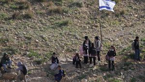 إيطاليا وفرنسا وبريطانيا وألمانيا تدعو إسرائيل إلى وقف توسيع الاستيطان بالضفة