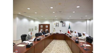 لجنة الشكاوى بمحافظة الجهراء ناقشت معالجة مشكلة مواقف السيارات بمنطقة الأسواق التجارية