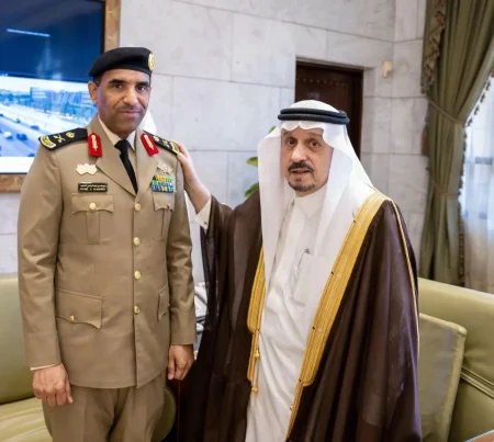 أمير الرياض يقلد قائد قوات أمن المنشآت بالمنطقة رتبته الجديدة – أخبار السعودية