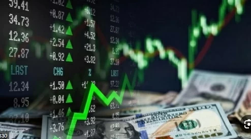صناديق عالمية ترفع استثماراتها في الأسهم 50% – أخبار السعودية