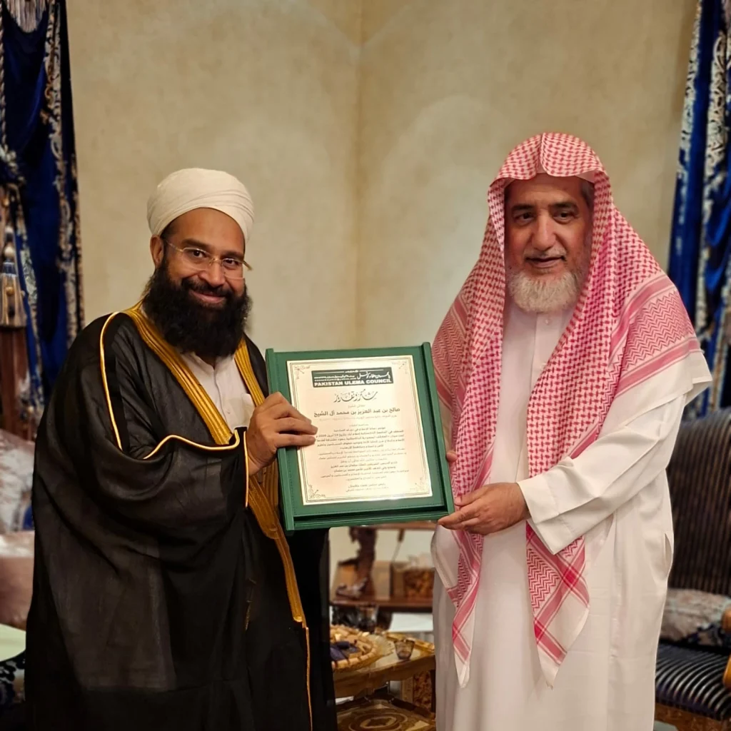 طاهر أشرفي يكرّم صالح آل الشيخ لدعمه مؤتمر «رسالة الإسلام» – أخبار السعودية